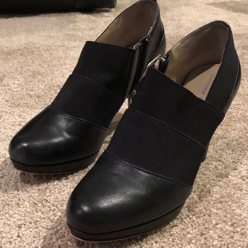 Adrienne Vittadini ankle booties, side zip. Worn only a few times. Great shape.
